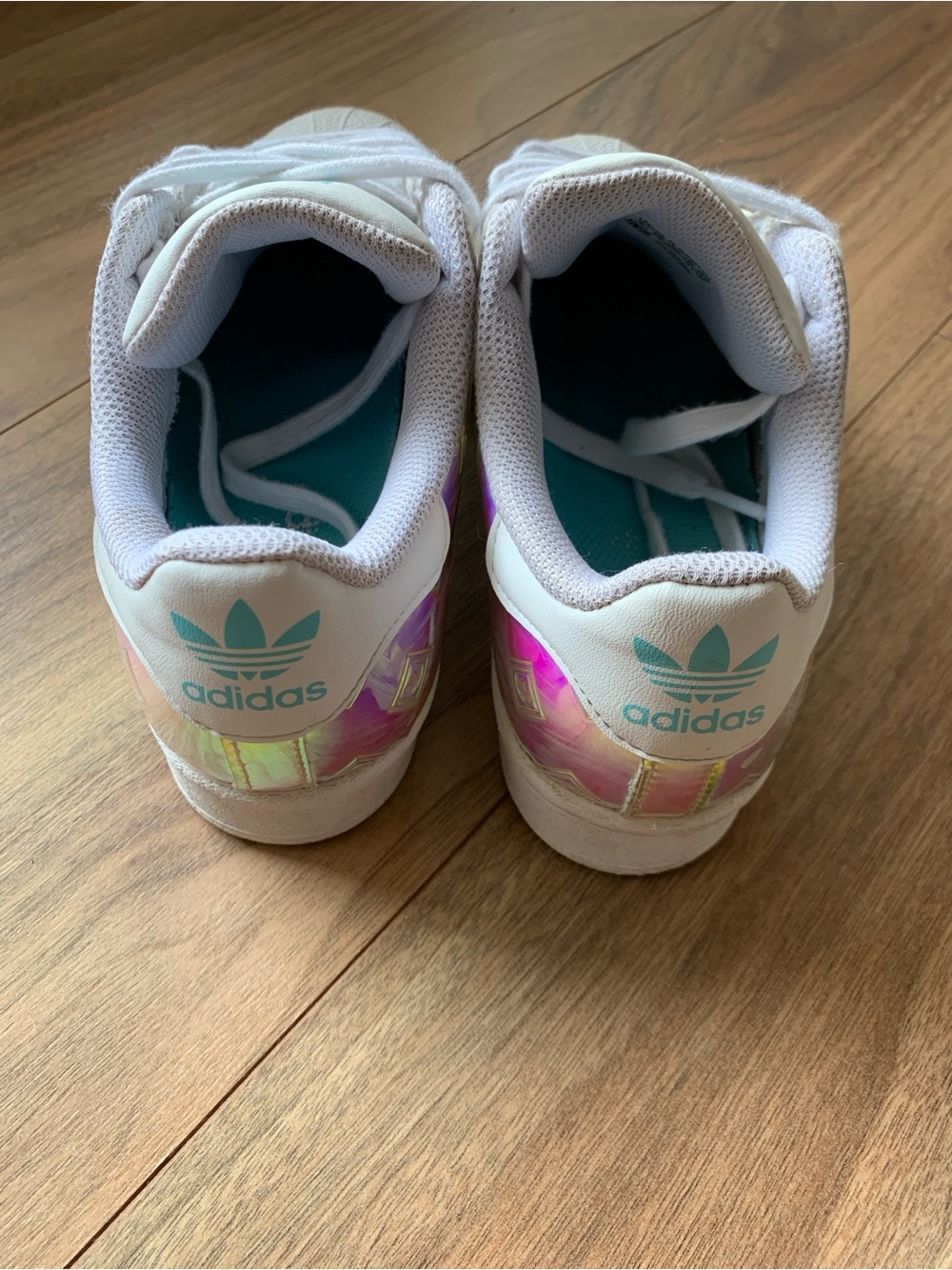 Adidas Superstar J Iridescent Holographic H03949 Size 5Y / Women 6.5 - Picture 2 of 4